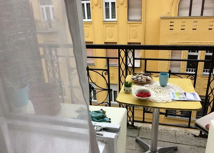 Rakoczi Central Apartment